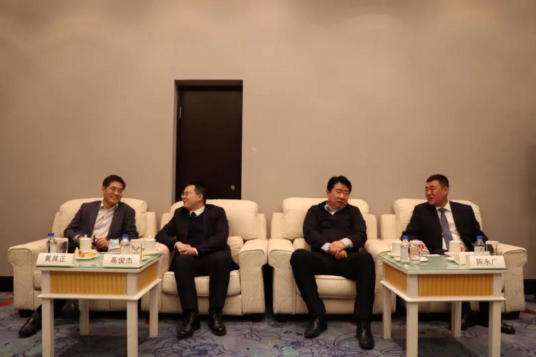 中林實業(yè)與哈爾濱市林草局、通河縣政府、建行黑龍江分行戰(zhàn)略合作協(xié)議簽約儀式在哈爾濱圓滿舉行(圖2)