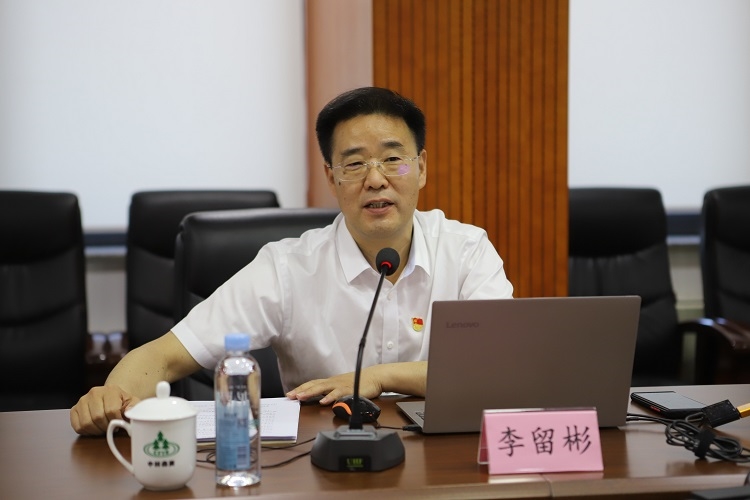 集團(tuán)公司黨委委員、副總經(jīng)理李留彬蒞臨中林森旅講授專題黨課(圖2)