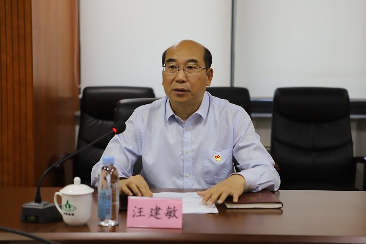 集團(tuán)公司黨委委員、副總經(jīng)理李留彬蒞臨中林森旅講授專題黨課(圖3)